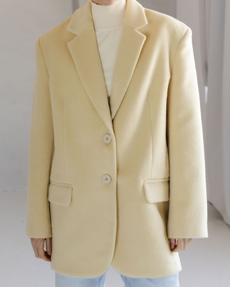 Пальто из смесовой шерсти однобортное укороченное лимонное