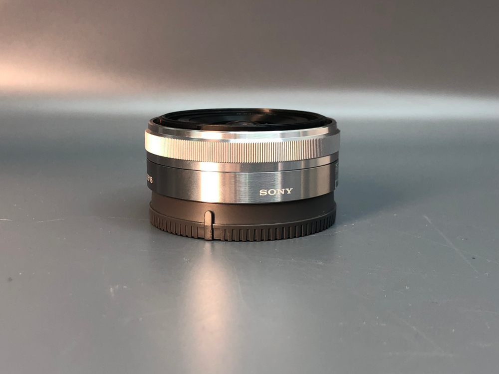 Sony 16mm f/2.8 E
