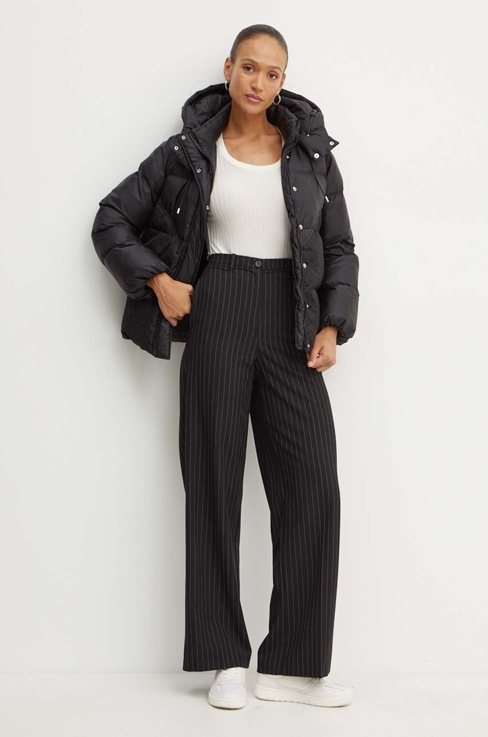 Куртка женская BOSS Pollimina 10260717 01