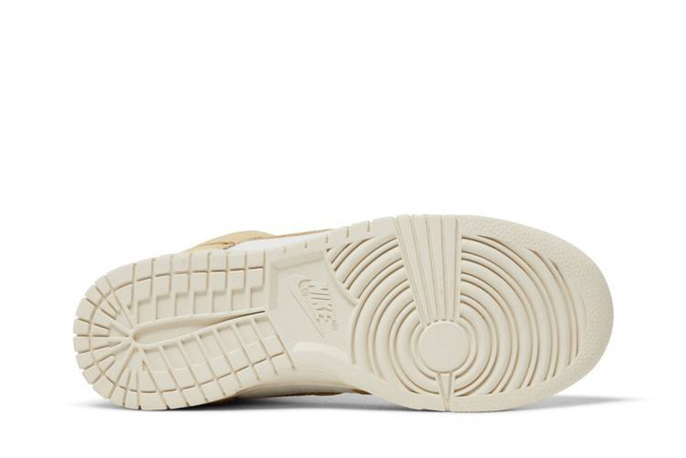 Кроссовки Nike Dunk Lx "Certified Fresh" (Женская размерная сетка)