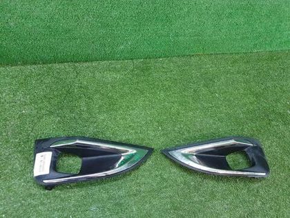 Накладка ПТФ Комплект Peugeot 3008 (2016-2020)