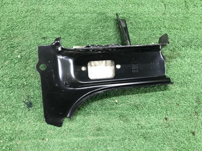 Усилитель шарнира VW Caddy 4 (2015-2020)