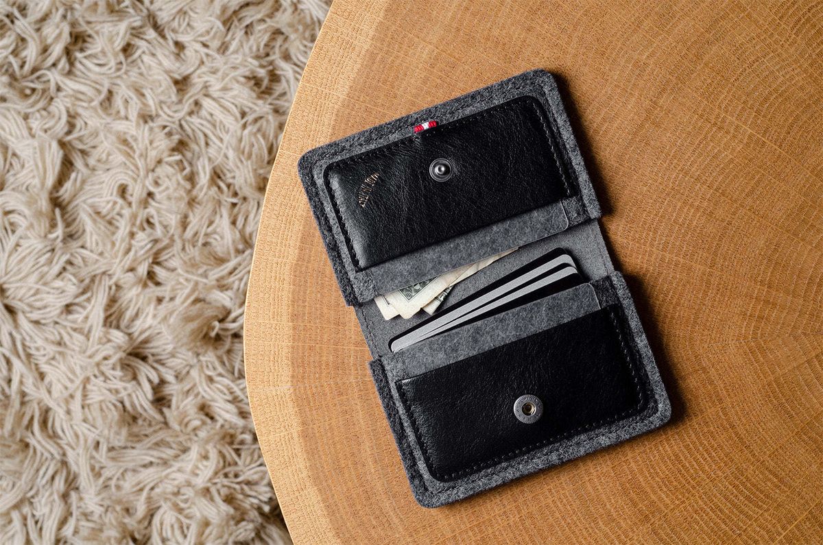 Hard Graft Card Fold Wallet Classic — картхолдер из кожи