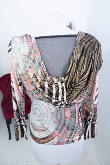 Блузка Маняша красивая, маркировка 96-102, визуально на 48 размер