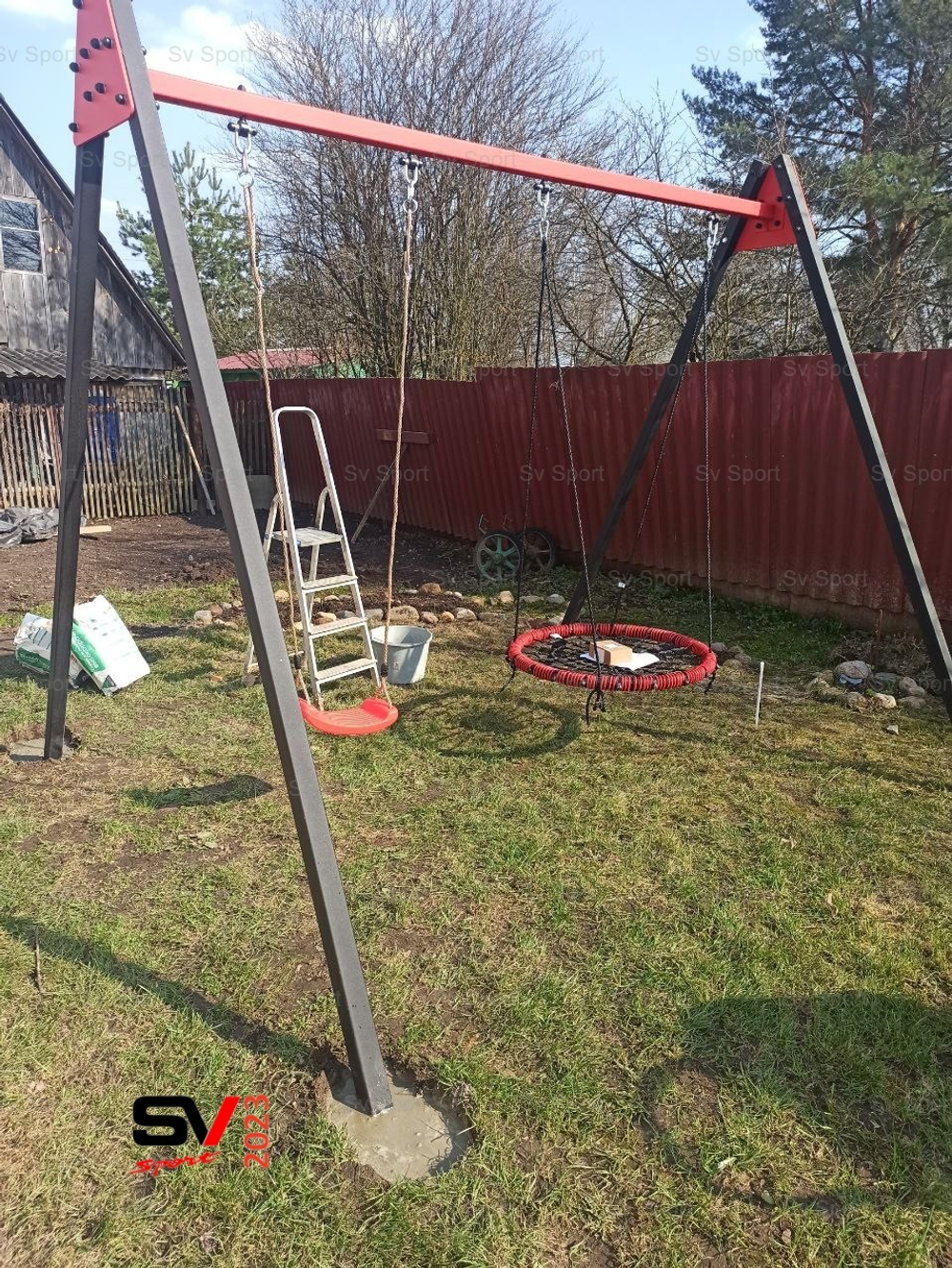 Монтаж уличных качелей Sv Sport
