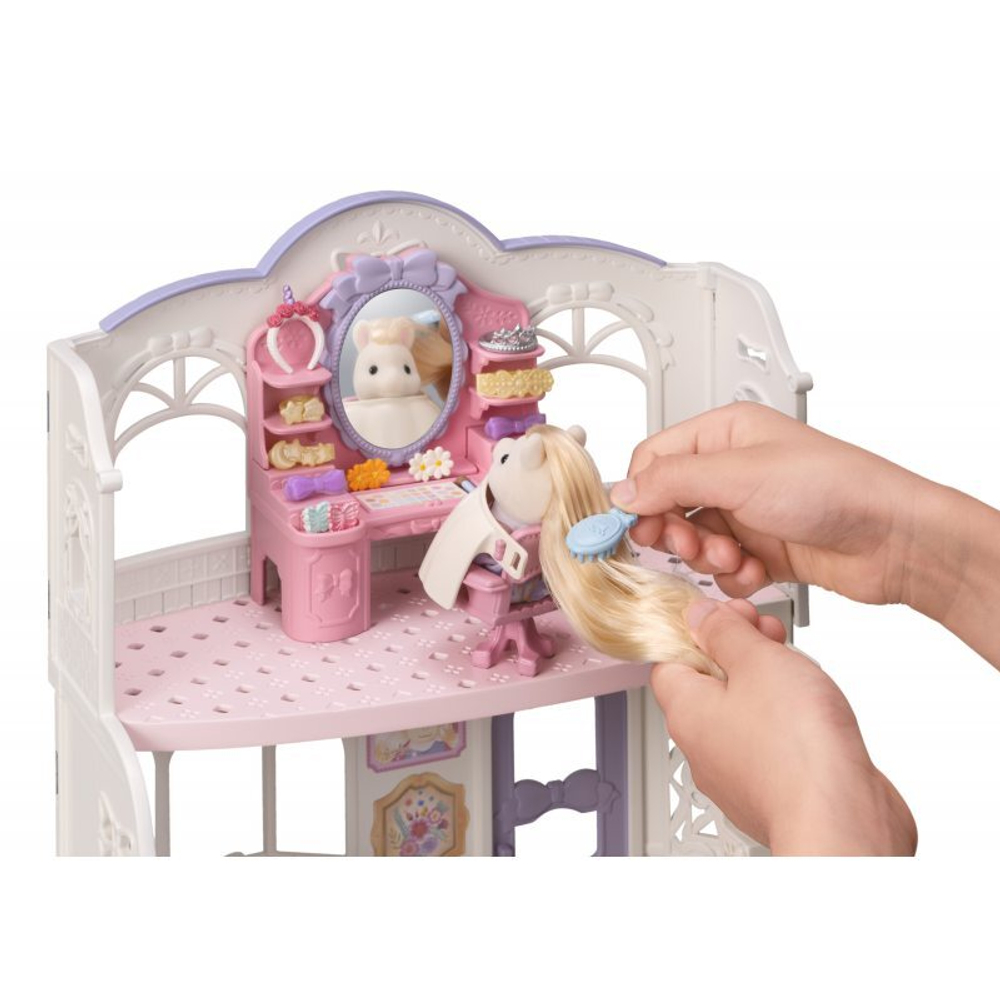 Набором Sylvanian Families Игровая площадка Салон красоты Пони