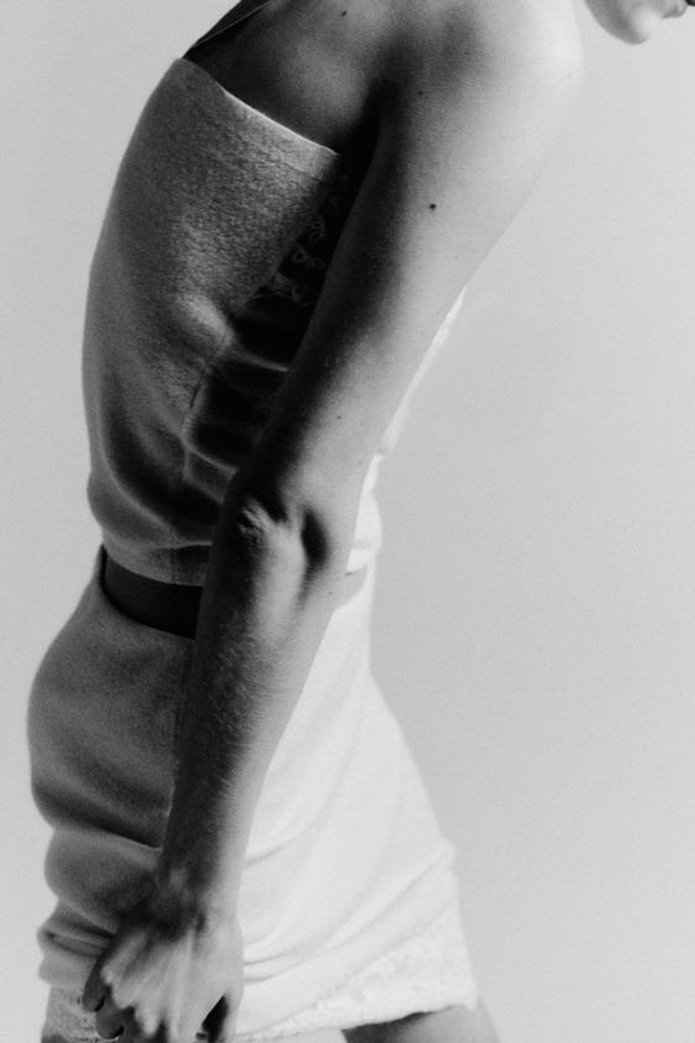 ZARA ВЯЗАНАЯ ЮБКА МИДИ С КРУЖЕВОМ И ВЫШИВКОЙ, ЭКРЮ