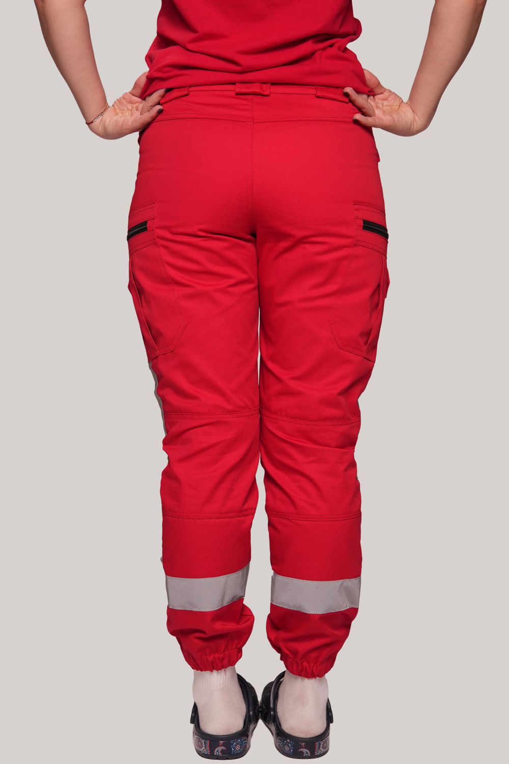 Брюки-джоггеры демисезонные женские Скорая помощь MedicLine цв. Красный