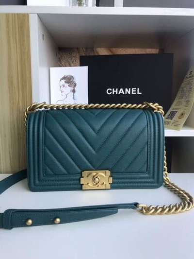 Chanel Boy 25 cm