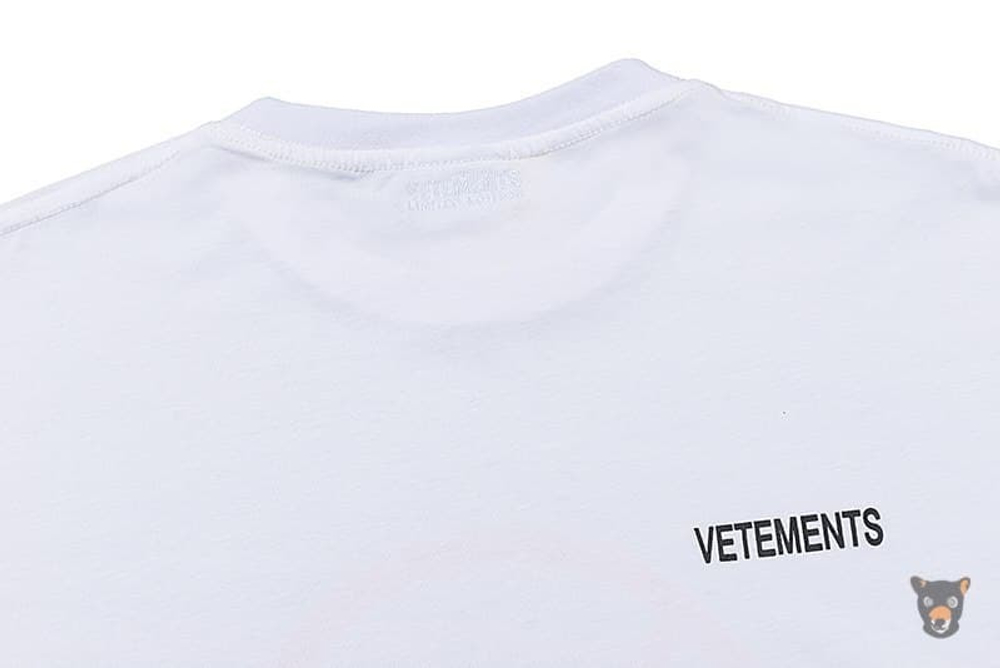 Футболка Vetements "Mainstream" белая