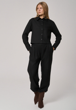 Брюки с поясом на резинке черные