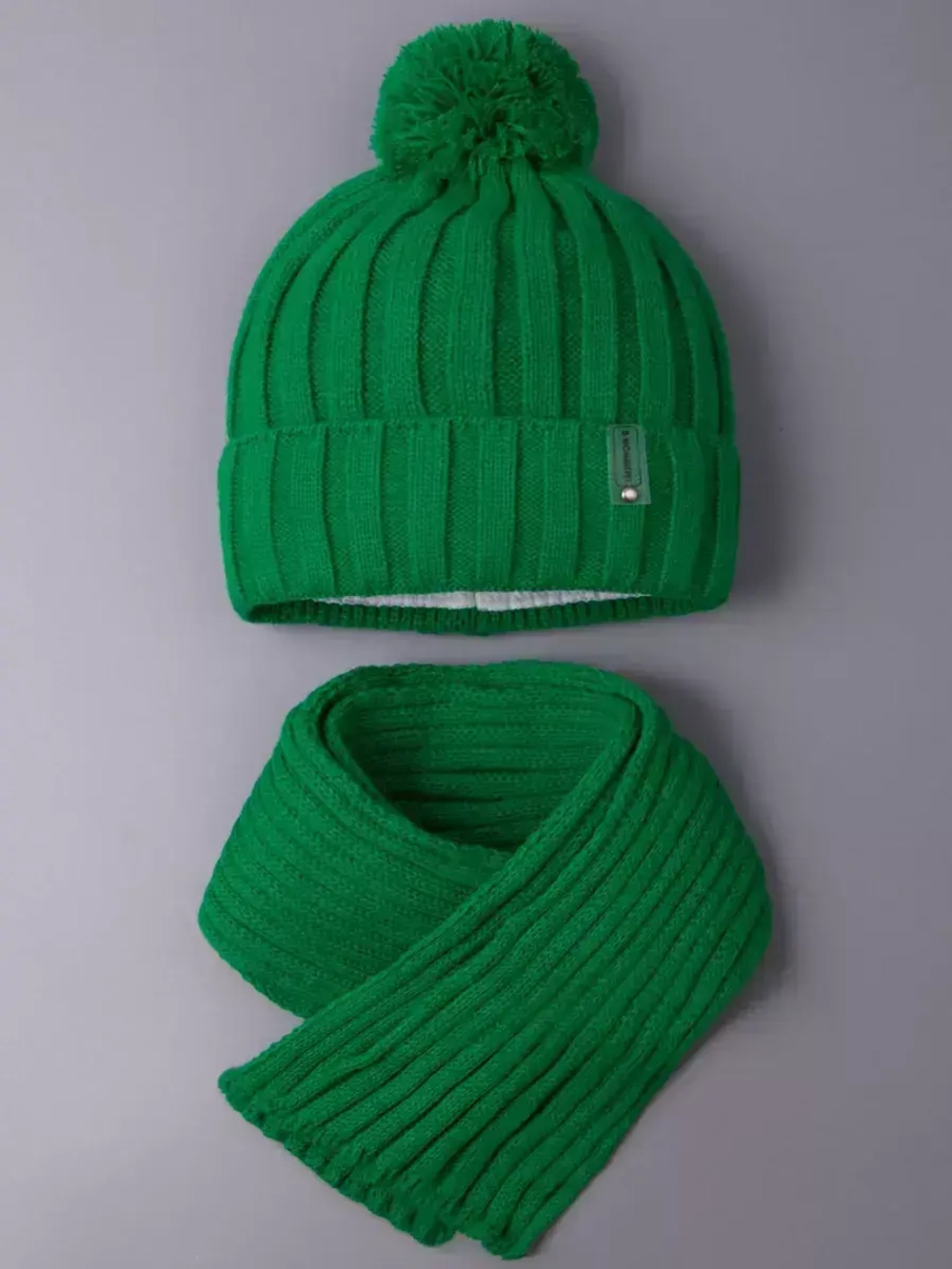 Шапка детская осенняя и шарф