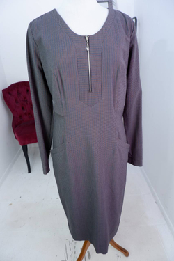 Платье Magda для офисного образа, визуально на 46 размер, новое