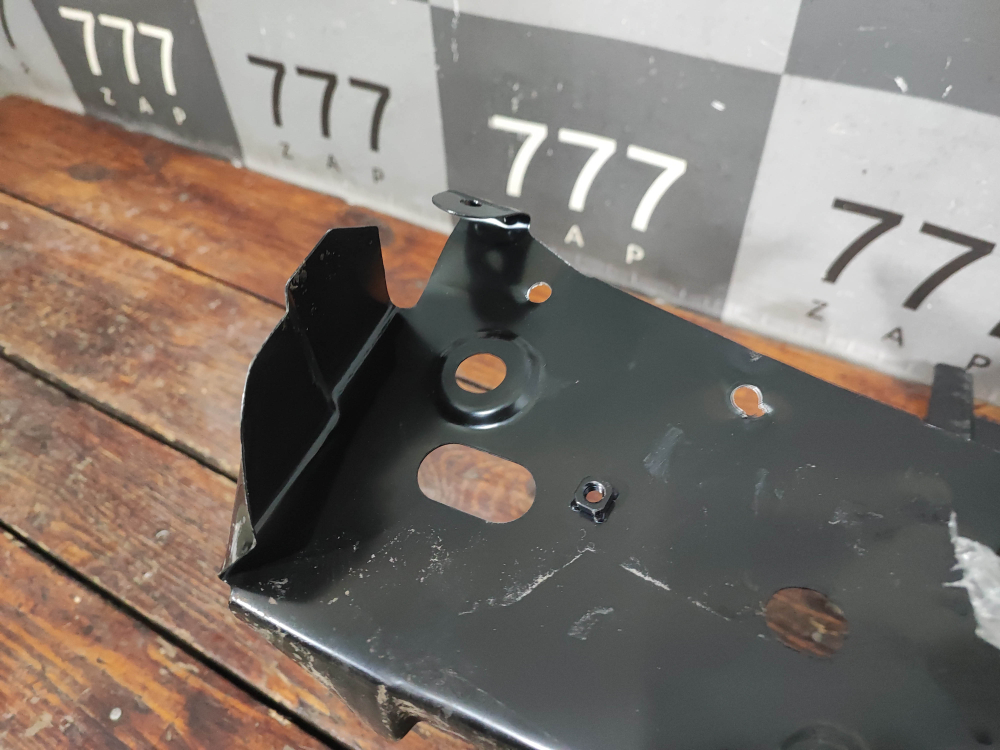 Стакан передний левый Nissan X-Trail 3 (T32) 13-23 Новое Оригинал  641204CB0B