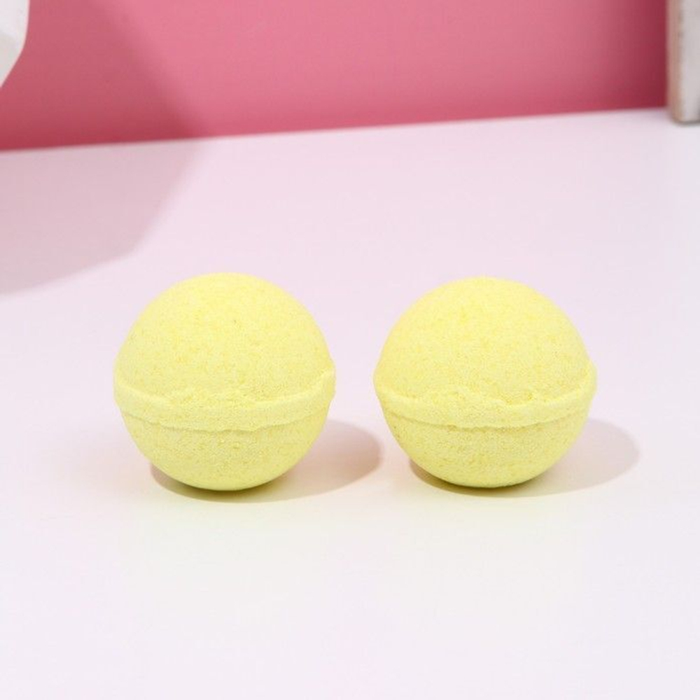 Набор из 2 бомбочек для ванны «Чудес в Новом году!» с ароматом банана