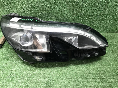 Фара правая Peugeot 3008 2 (2016-2020) LED