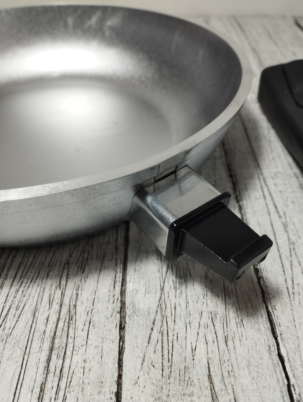 Сковорода 220/50мм съемная ручка без крышки с222