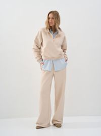 Олимпийка с велюровым эффектом "Ваниль" женская