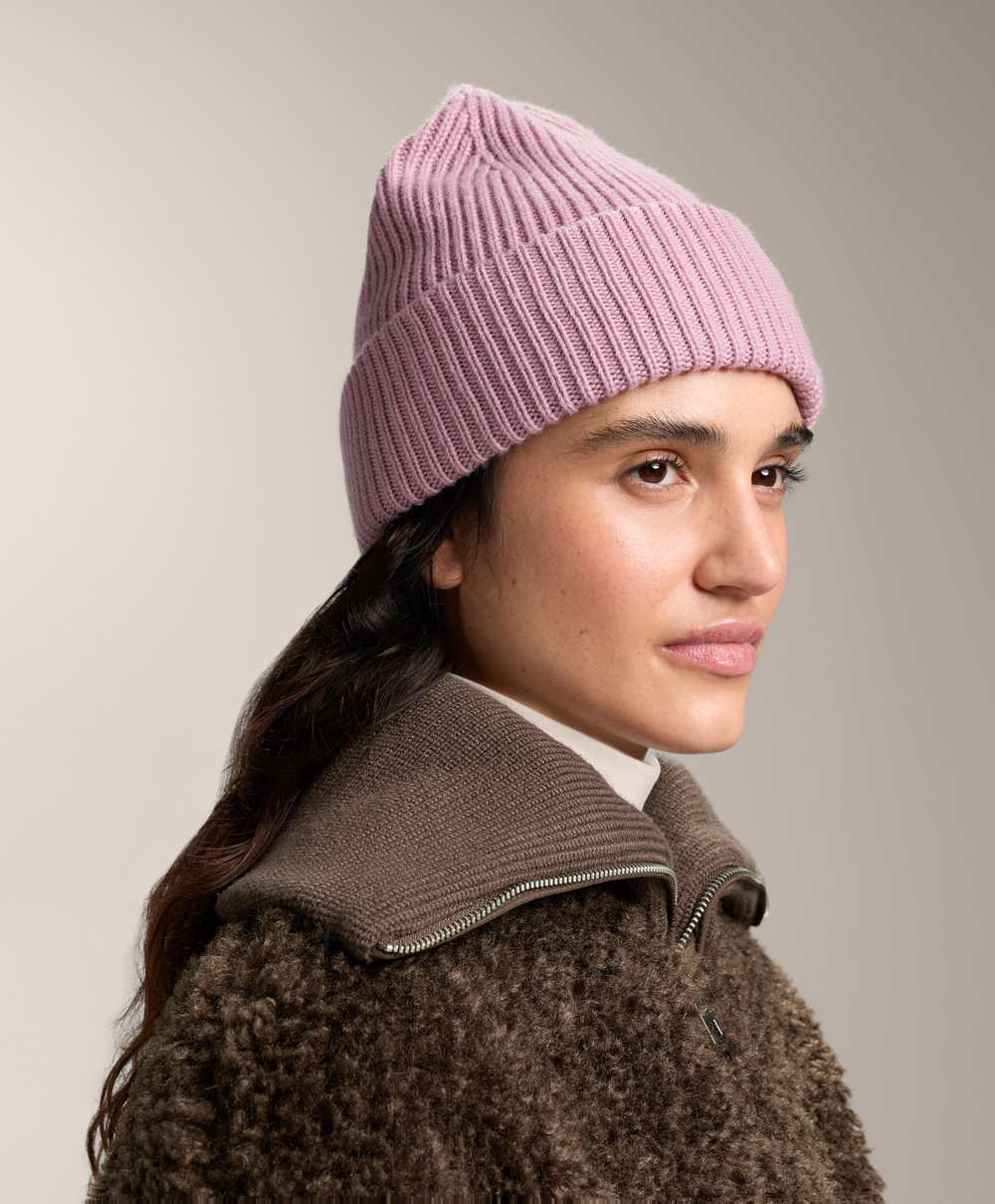 Oysho Вязаная шапка с помпоном из смесовой шерсти, розовый