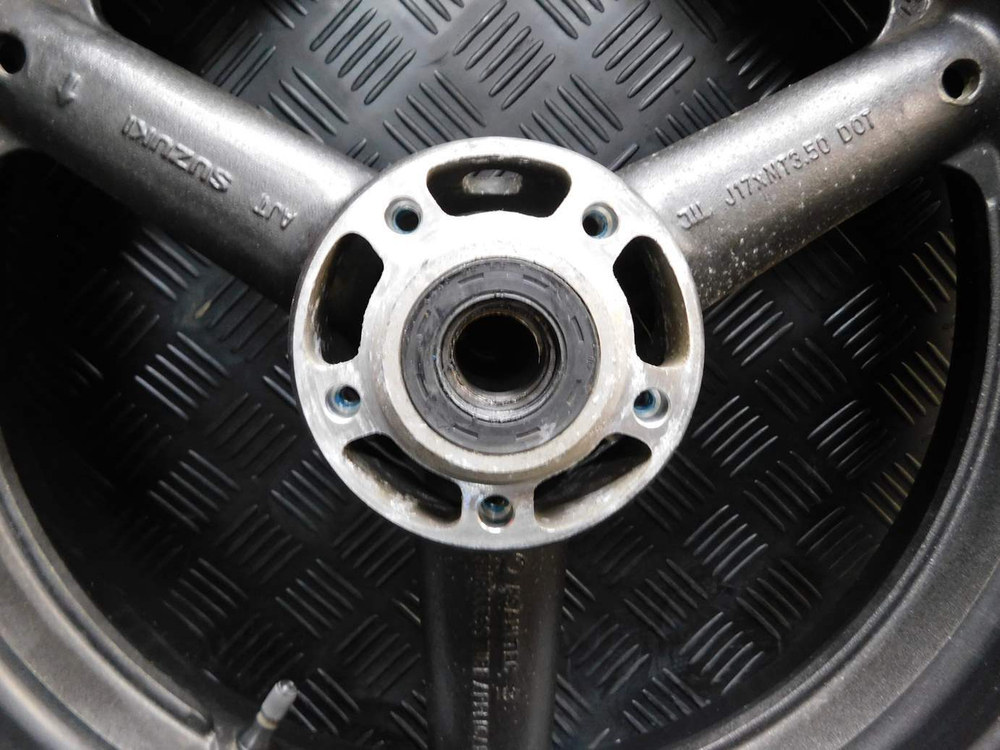 Колесо переднее Suzuki GSX1300R Hayabusa 99-2007