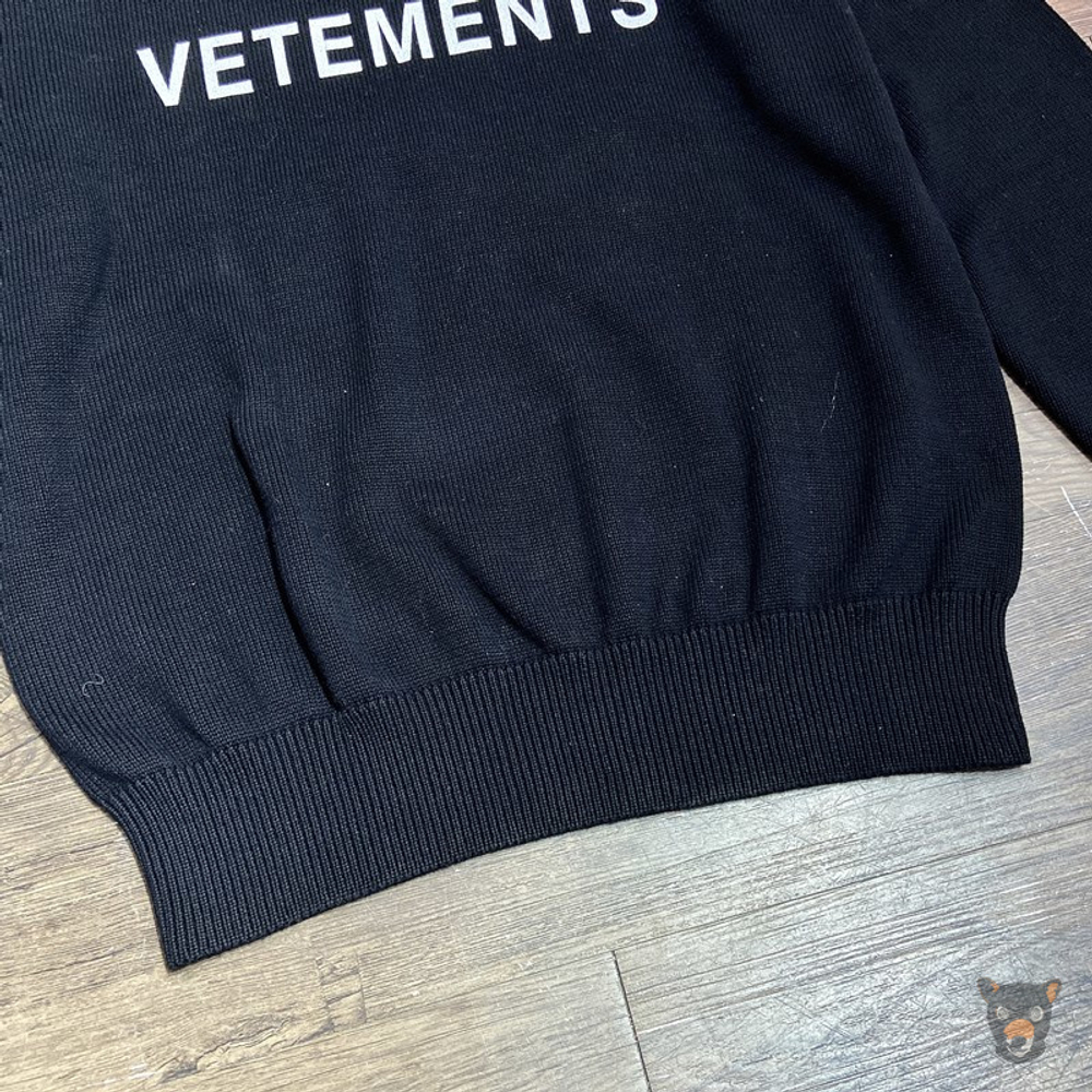 Свитер Vetements