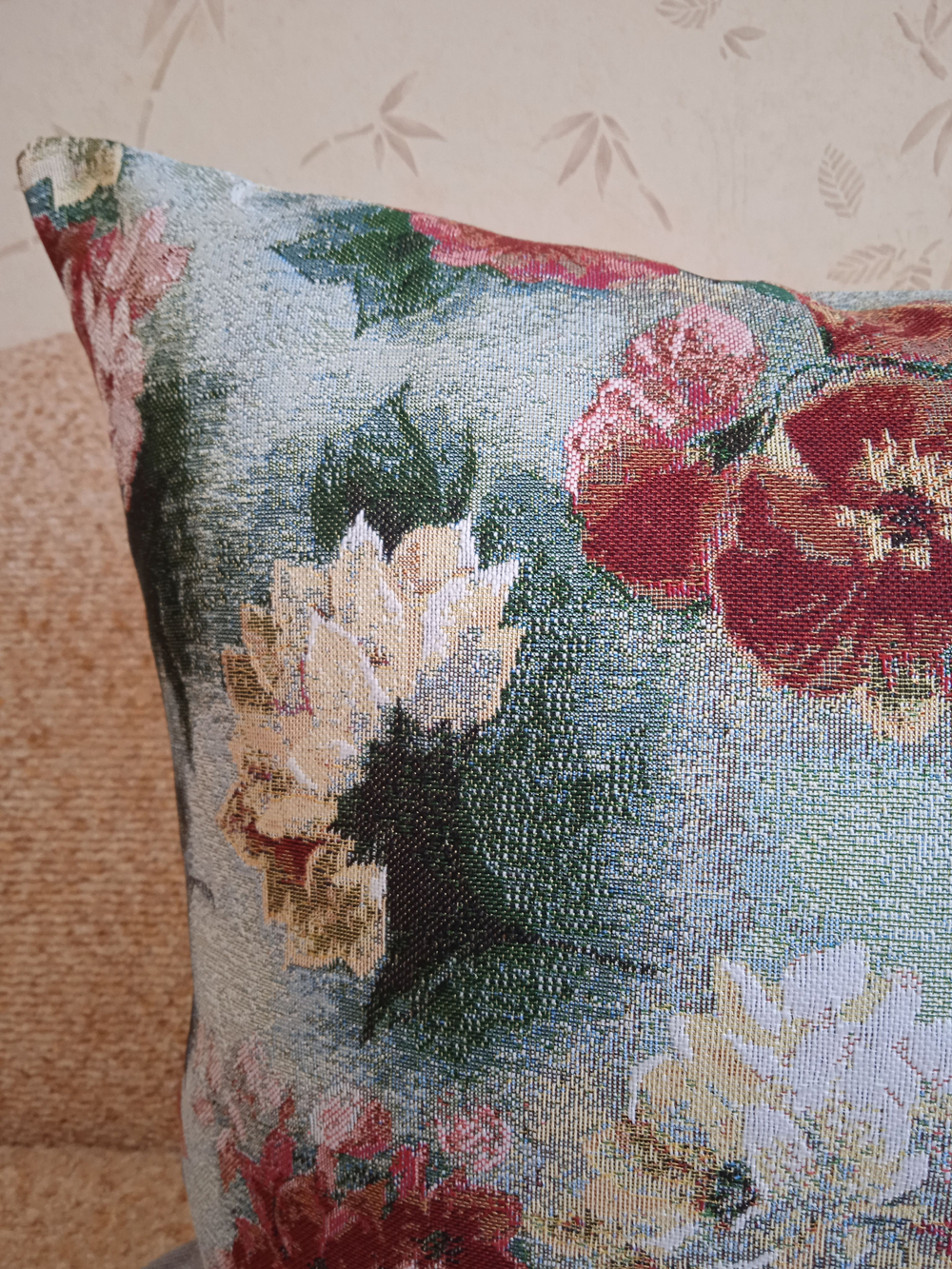 Декоративная гобеленовая наволочка для интерьерной подушки Акварельные пионы 68х47