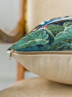 Декоративный гобеленовый чехол для интерьерной подушки В райском саду 47*47