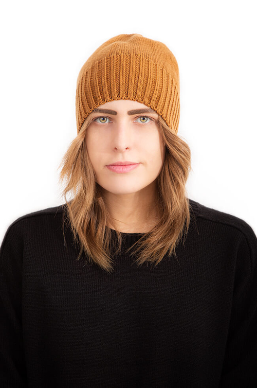 8379 Шапка женская (карамельный)