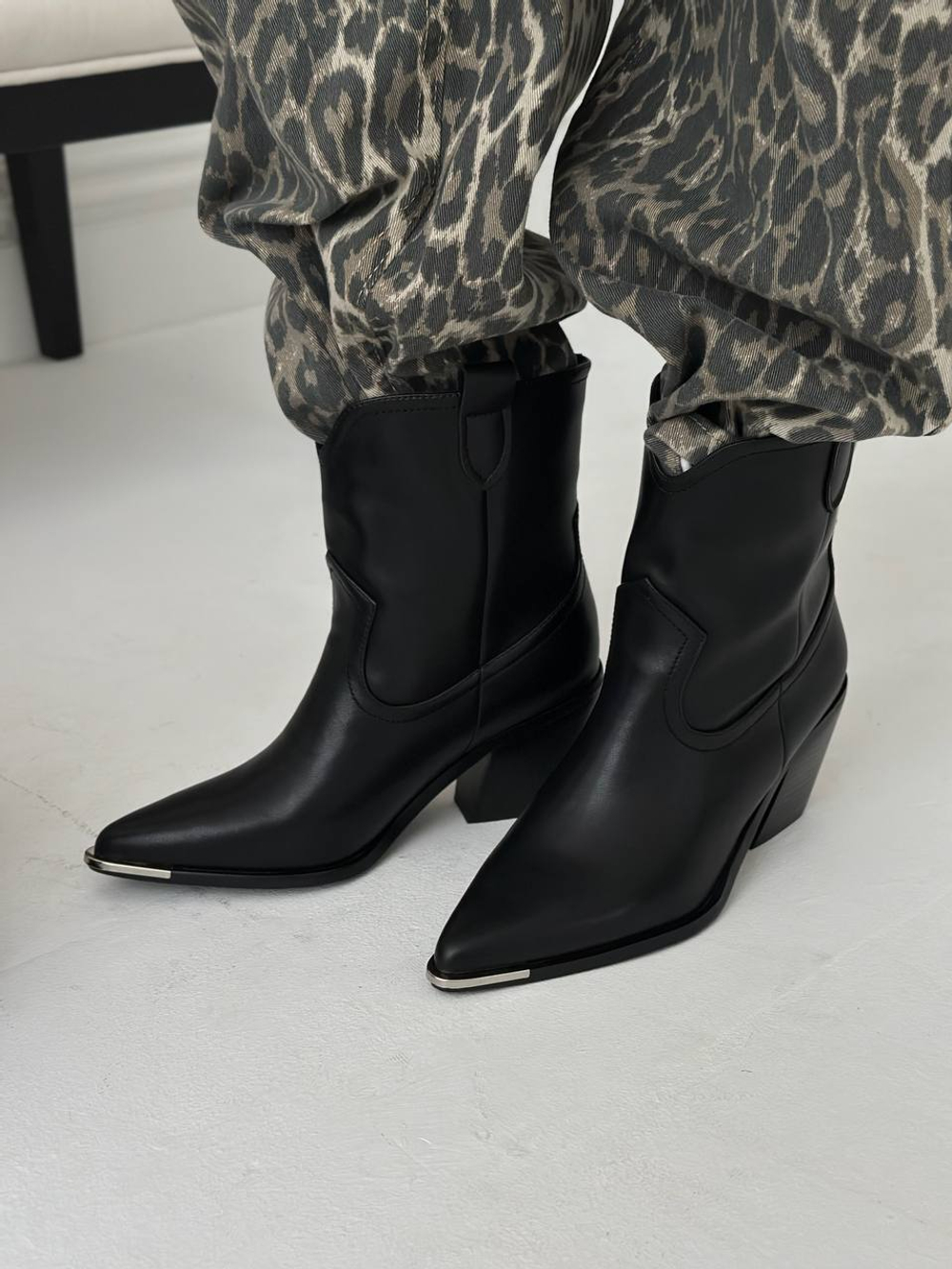 Казаки из натуральной кожи