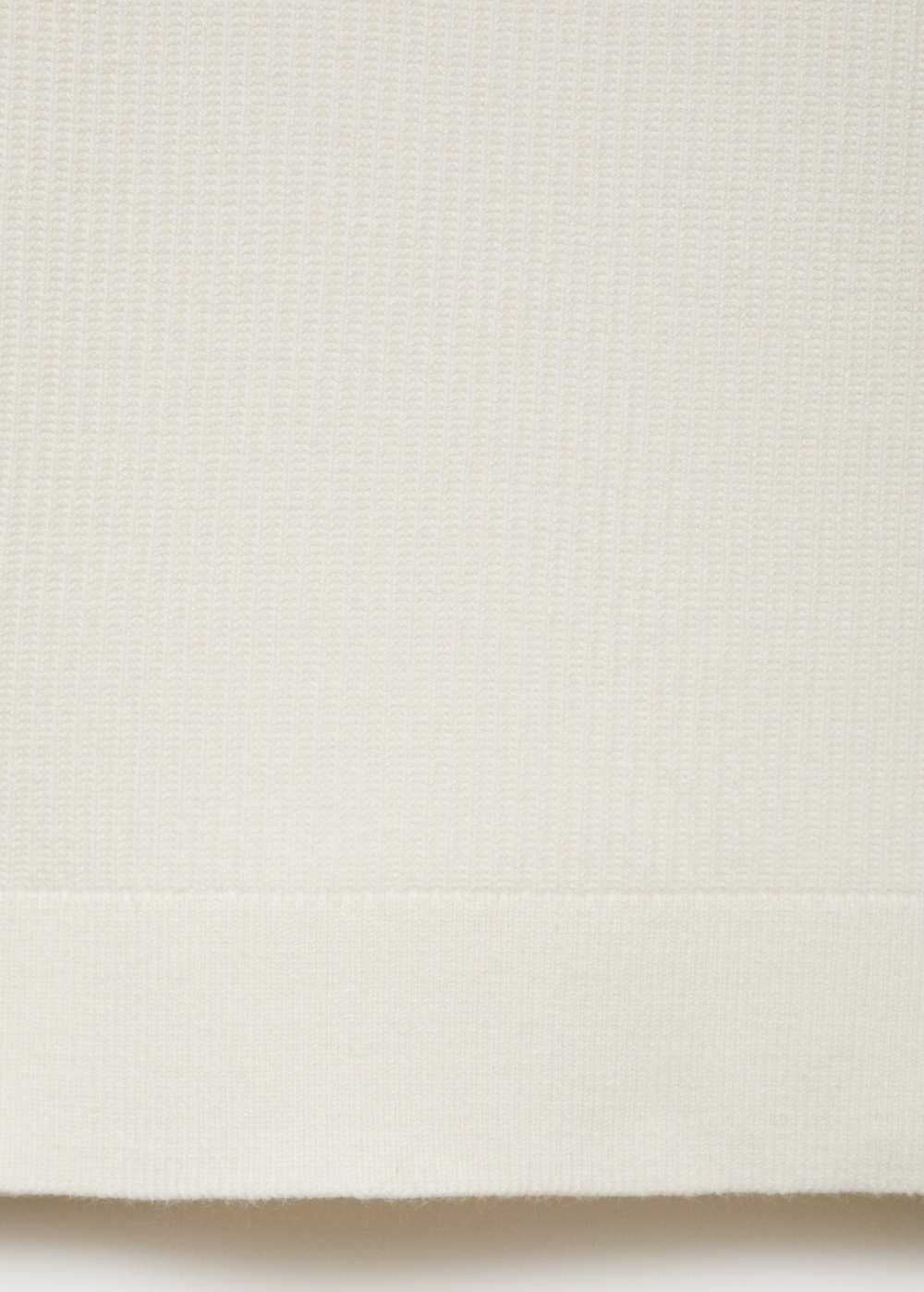 Хлопковый джемпер из тонкого трикотажа в рубчик