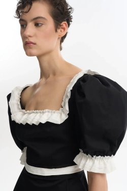 Платье-миди с вырезом каре и рукавами буф