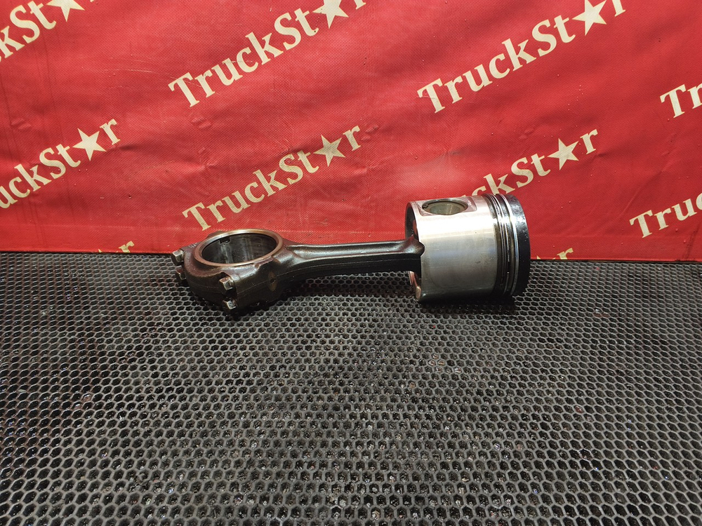 Поршень с шатуном