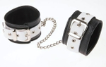 Черно-белые оковы на ноги (Цвет: черный с белым)
