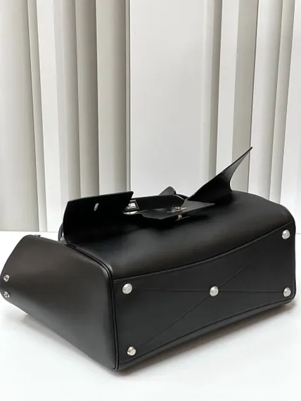 Сумка BALENCIAGA Bel Air Carry All Bag черный/серебро