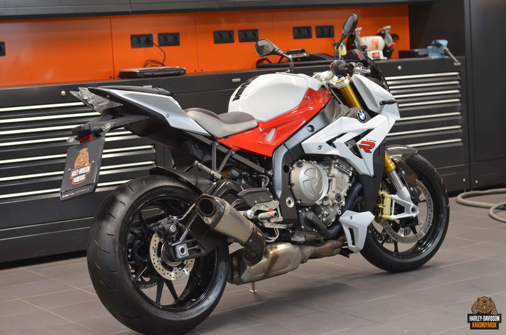 BMW S1000R