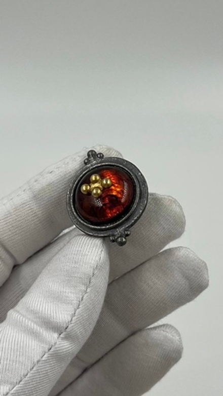 Накладка на пуговицу с коричневой вставкой