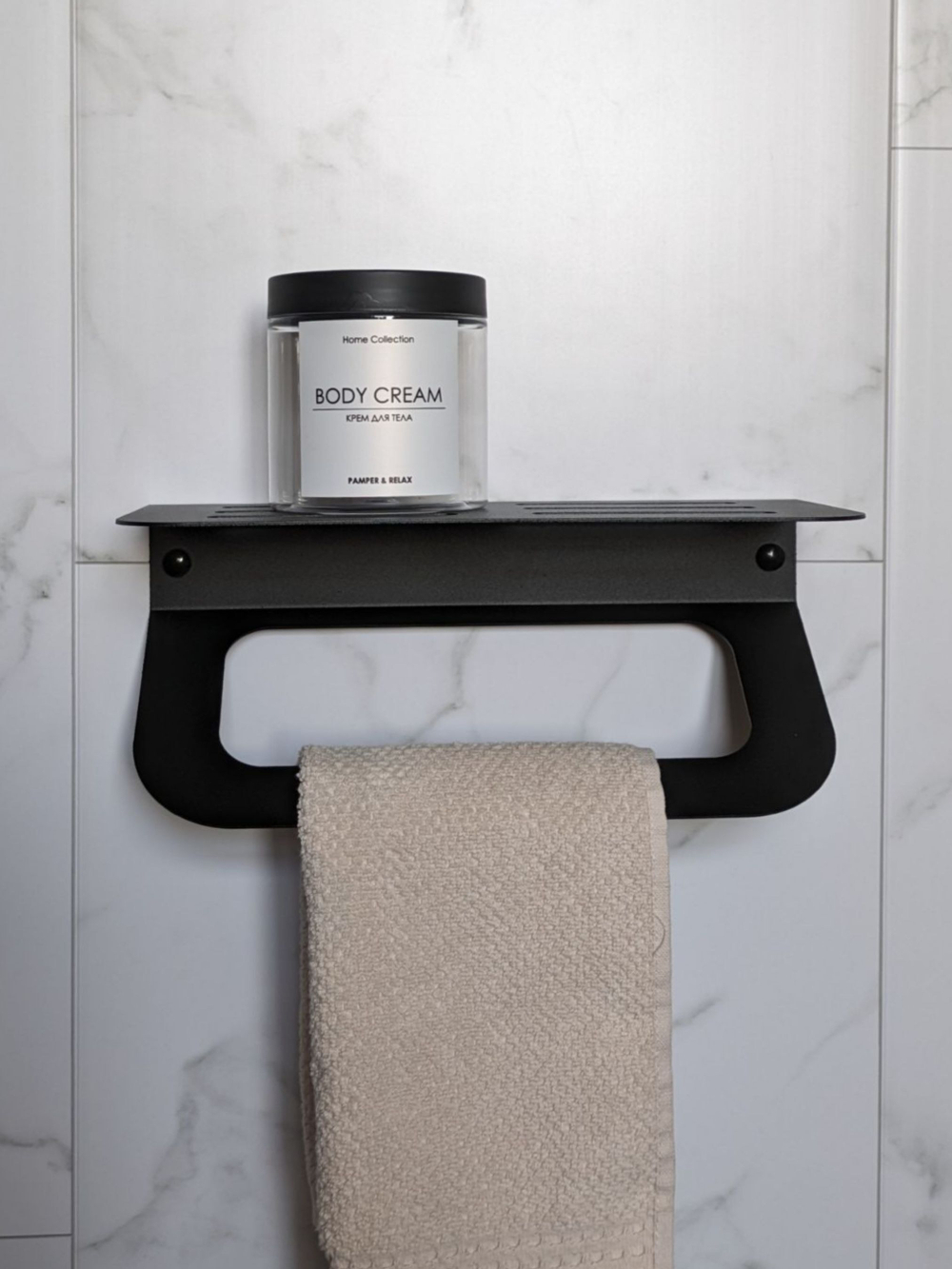 Полка для ванной комнаты 30см с держателем полотенец