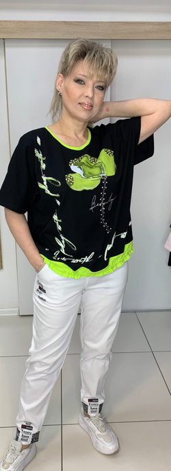 Черный блузон с зеленым принтом