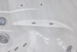 Вместительный гидромассажный спа-бассейн Victoria Star VS-402L