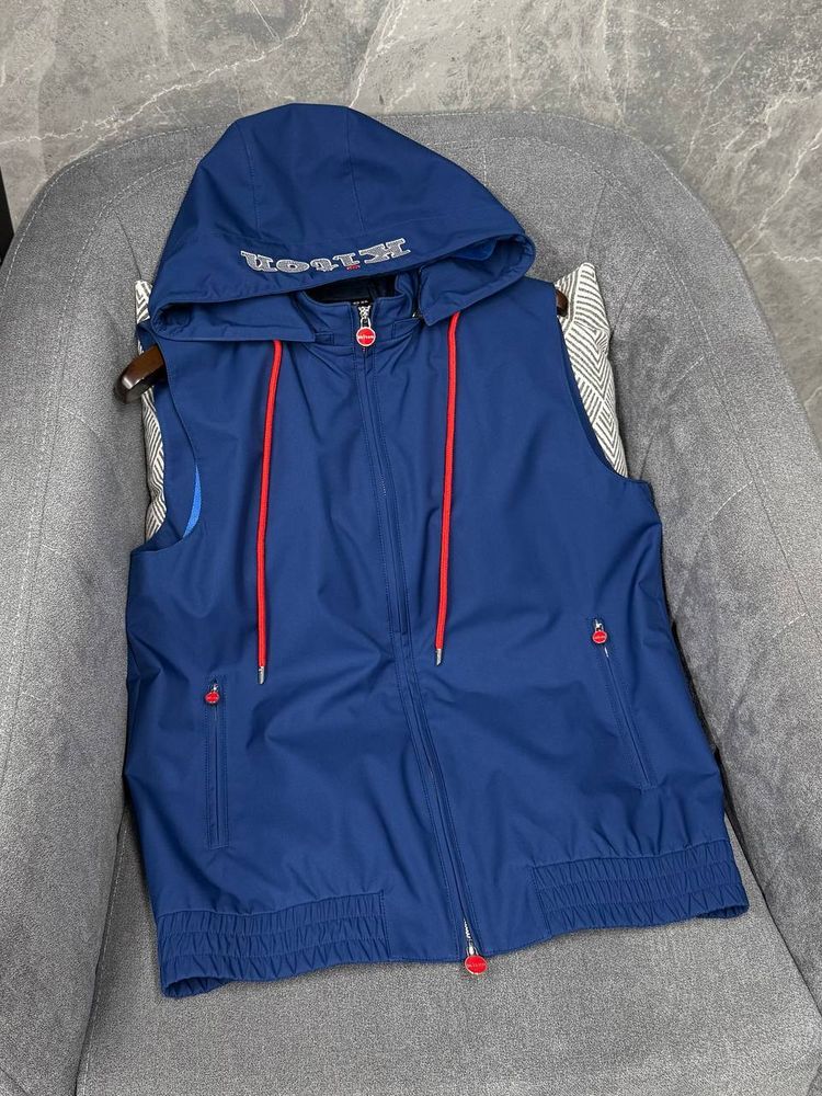 Безрукавка Kiton