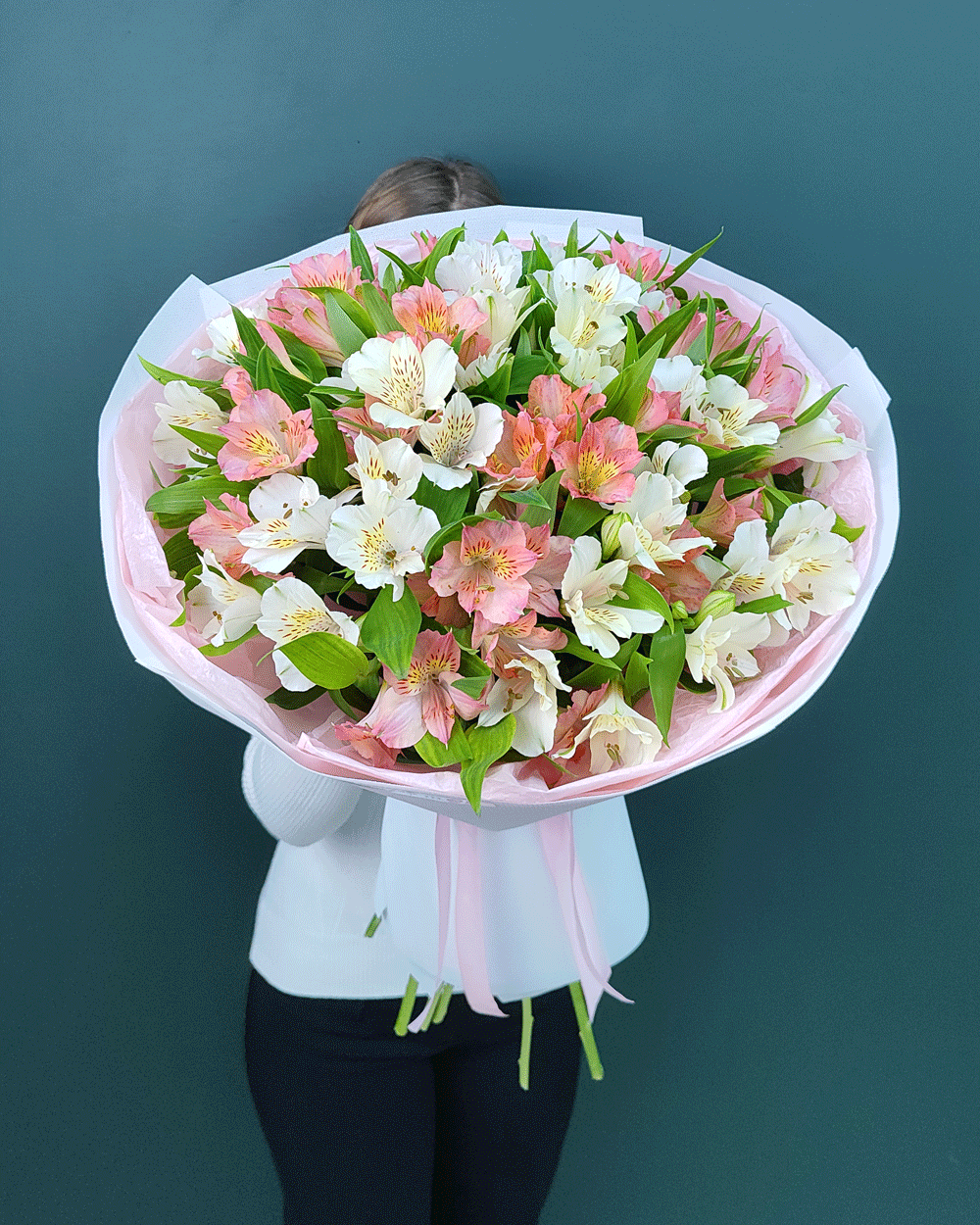 Букет белая и розовая альстромерия 15 шт(00173)