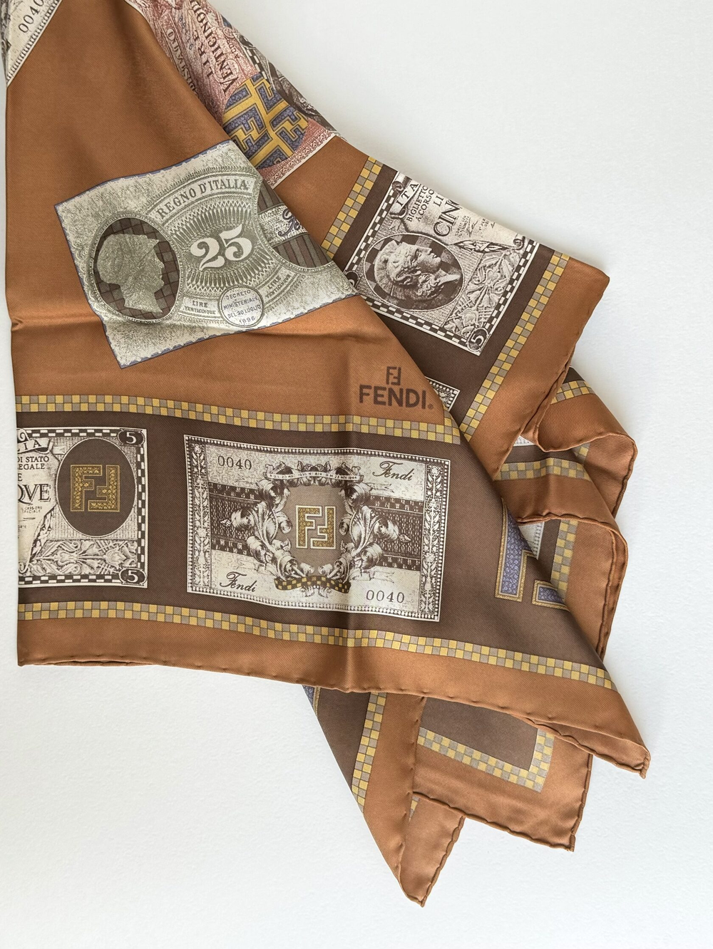 Платок Fendi