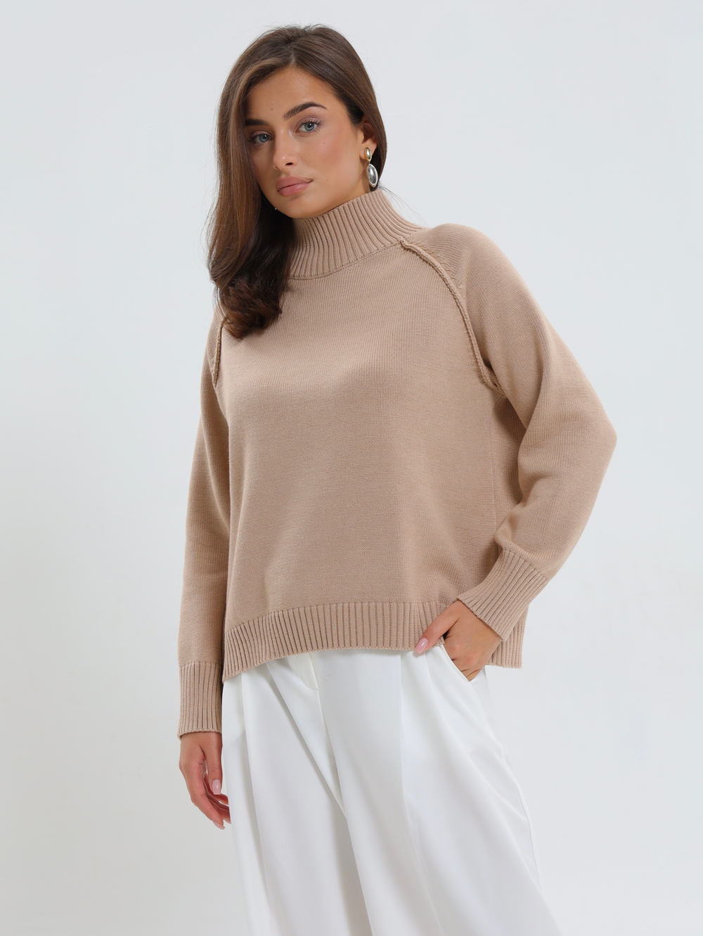 Вязаный свитер без разрезов