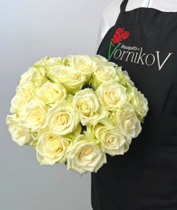 Букет из 25 белых роз