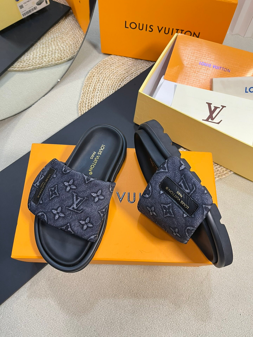 Louis Vuitton Pool Pillow Flat Comfort Mule