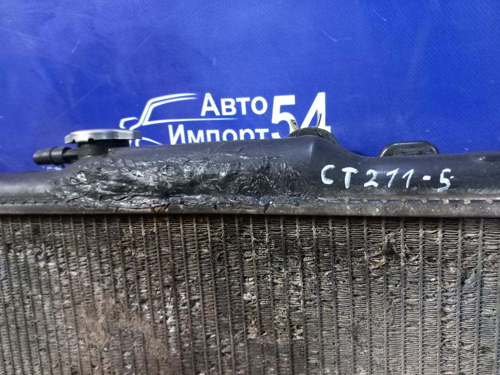 Радиатор двигателя TOYOTA CARINA 2000