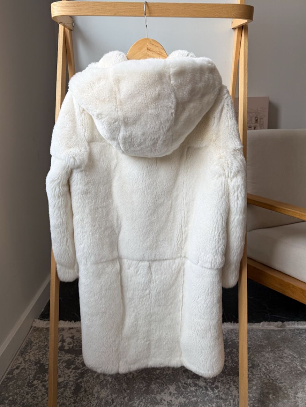 Натуральная шуба Yves Salomon, 140