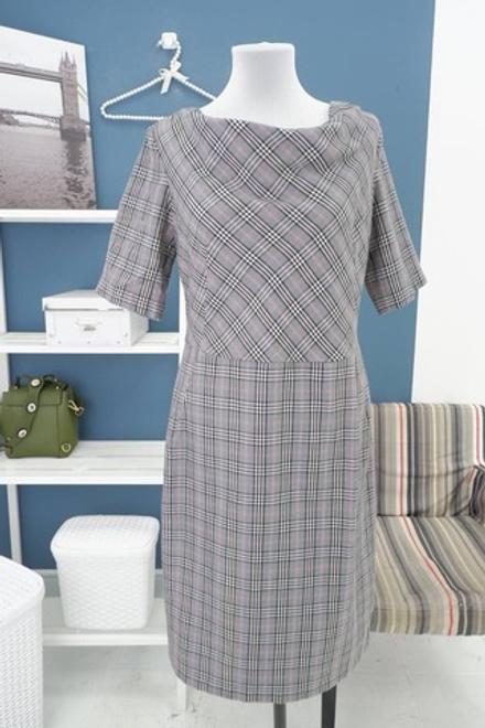 Платье MAGDA в клетку 42 размер, новое