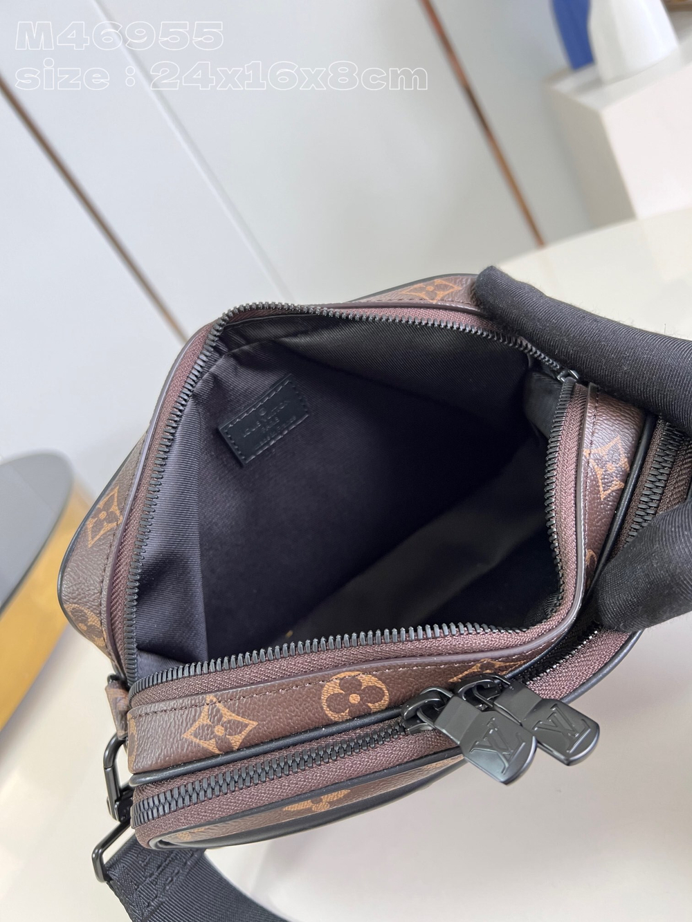 Louis Vuitton Alpha Messenger