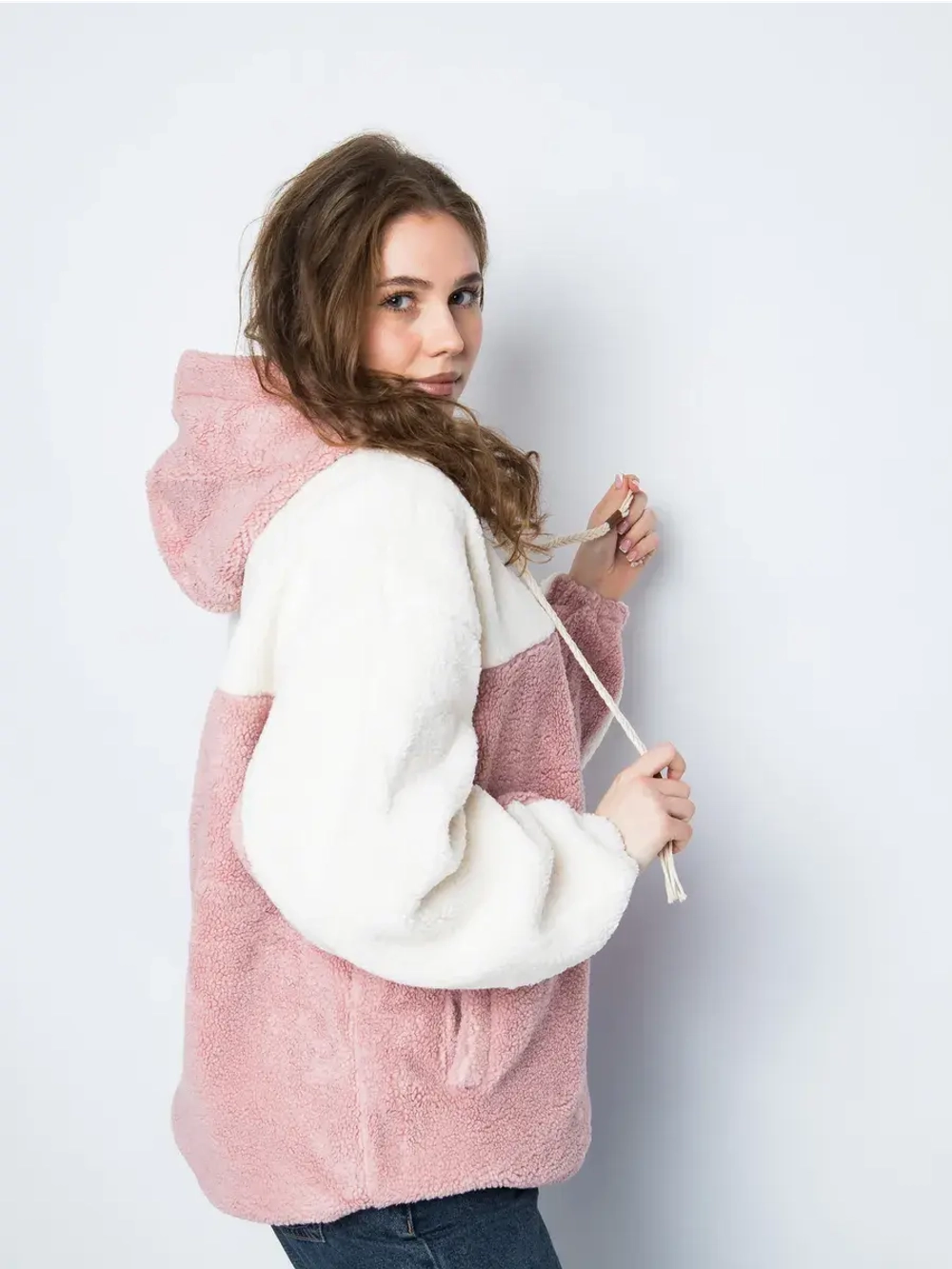 Толстовка плюшевая с капюшоном